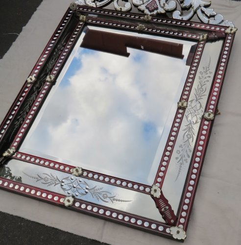 Miroir venitien à fronton couleur rouge Bohême - Miroirs, Trumeaux Style Art nouveau