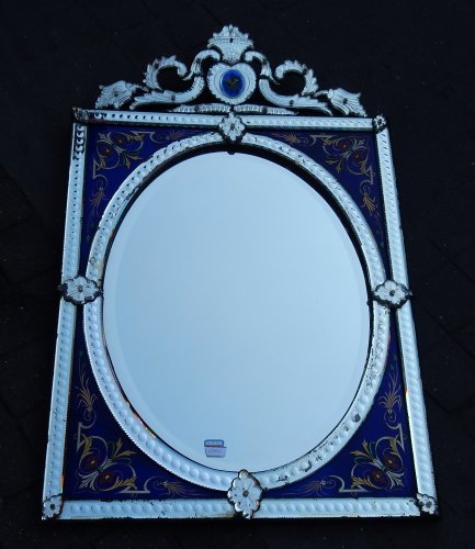 Miroir de Venise à fronton avec cadre en verre bleu émaillé vers 1880-1900 - ABC Pascal