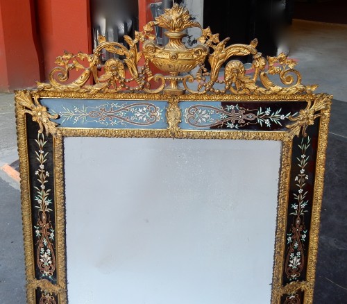 Miroir Venise et bronze doré à fronton avec cadre en verre émaillé - Miroirs, Trumeaux Style Napoléon III