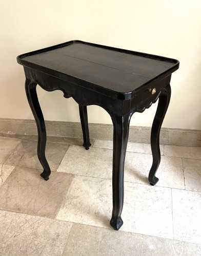 Table Louis XV en bois re-laqué noir - Mobilier Style Louis XV