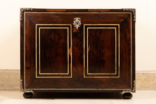 Cabinet en palissandre et ivoire, Italie 17e siècle - Mobilier Style Louis XIV