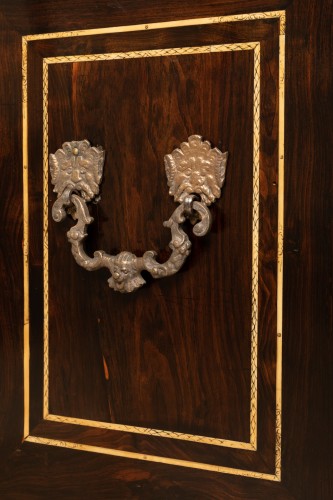 XVIIe siècle - Cabinet en palissandre et ivoire, Italie 17e siècle