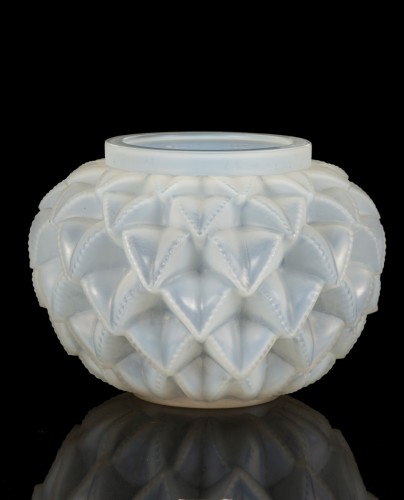 Verrerie, Cristallerie  - René Lalique  - Vase "Languedoc" Opalescent