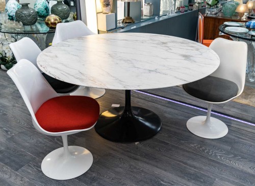 Knoll International et Eero Saarinen - Table à manger à plateau circulaire en marbre - 
