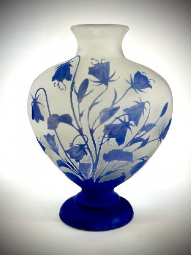 Verrerie, Cristallerie  - Emile Gallé  - Vase Art nouveau "Aux Perce-Neiges"