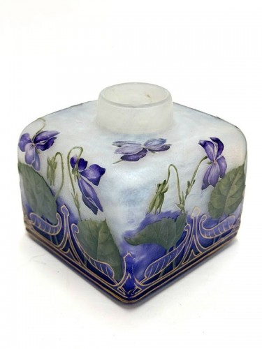 XIXe siècle - Daum Nancy - Encrier Art nouveau "Violettes et Libellules"