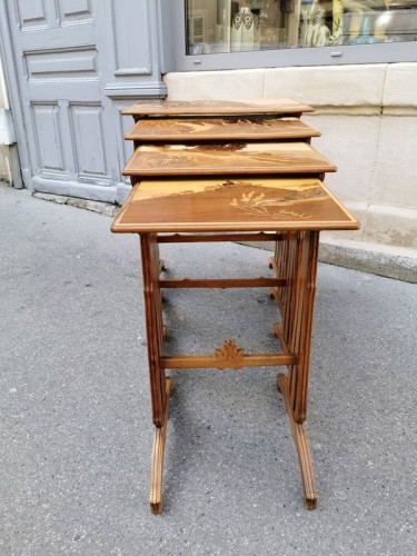 XXe siècle - Emile Gallé - Série de tables gigognes