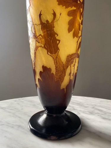 Verrerie, Cristallerie  - Emile Gallé - Vase Art Nouveau "Lucane et feuilles de chêne"
