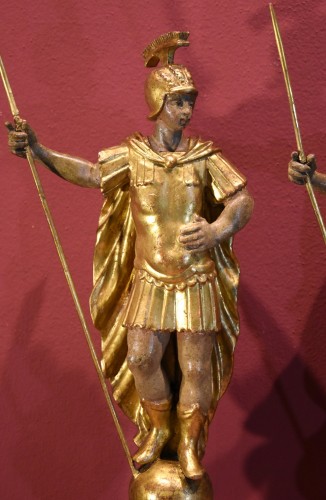Paire de soldats romains en bois doré - Rome XVIIIe siècle - Louis XIV