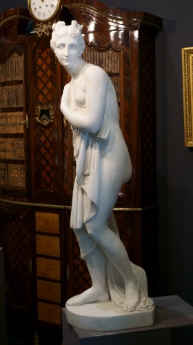 XIXe siècle - Grande Vénus Italic en marbre vers 1850