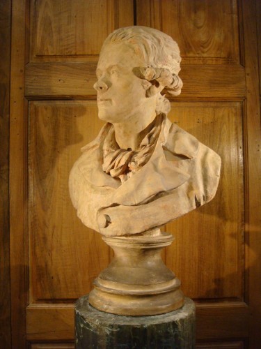 Sculpture  - Buste de gentilhomme en plâtre patiné