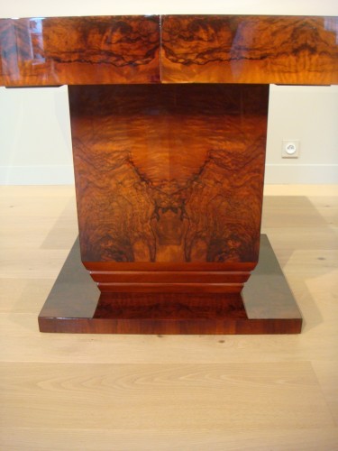 Table Art déco en placage de ronce de noyer - Antiquaires Balzeau & Brion
