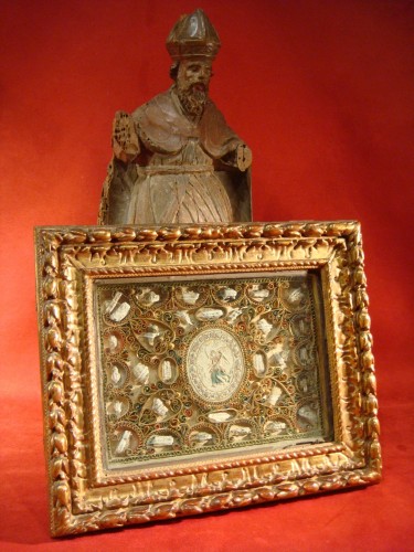 Art sacré, objets religieux  - Cadre reliquaire paperolles début XVIIIe siècle