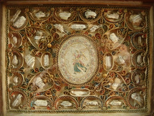 Cadre reliquaire paperolles début XVIIIe siècle - Louis XIV