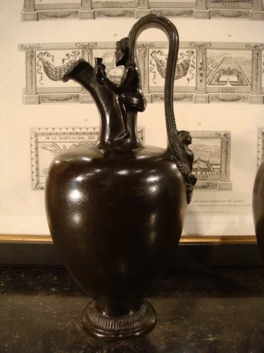 XIXe siècle - Paire de vases aiguières en bronze époque XIXe