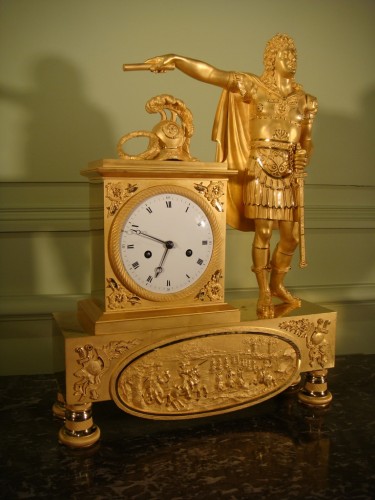 XIXe siècle - Pendule en bronze doré Louis XIV en Empereur - Epoque 1 er Empire