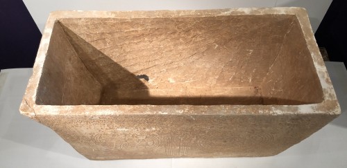 Archéologie  - Ossuaire Juif et son couvercle en pierre calcaire Epoque Romaine