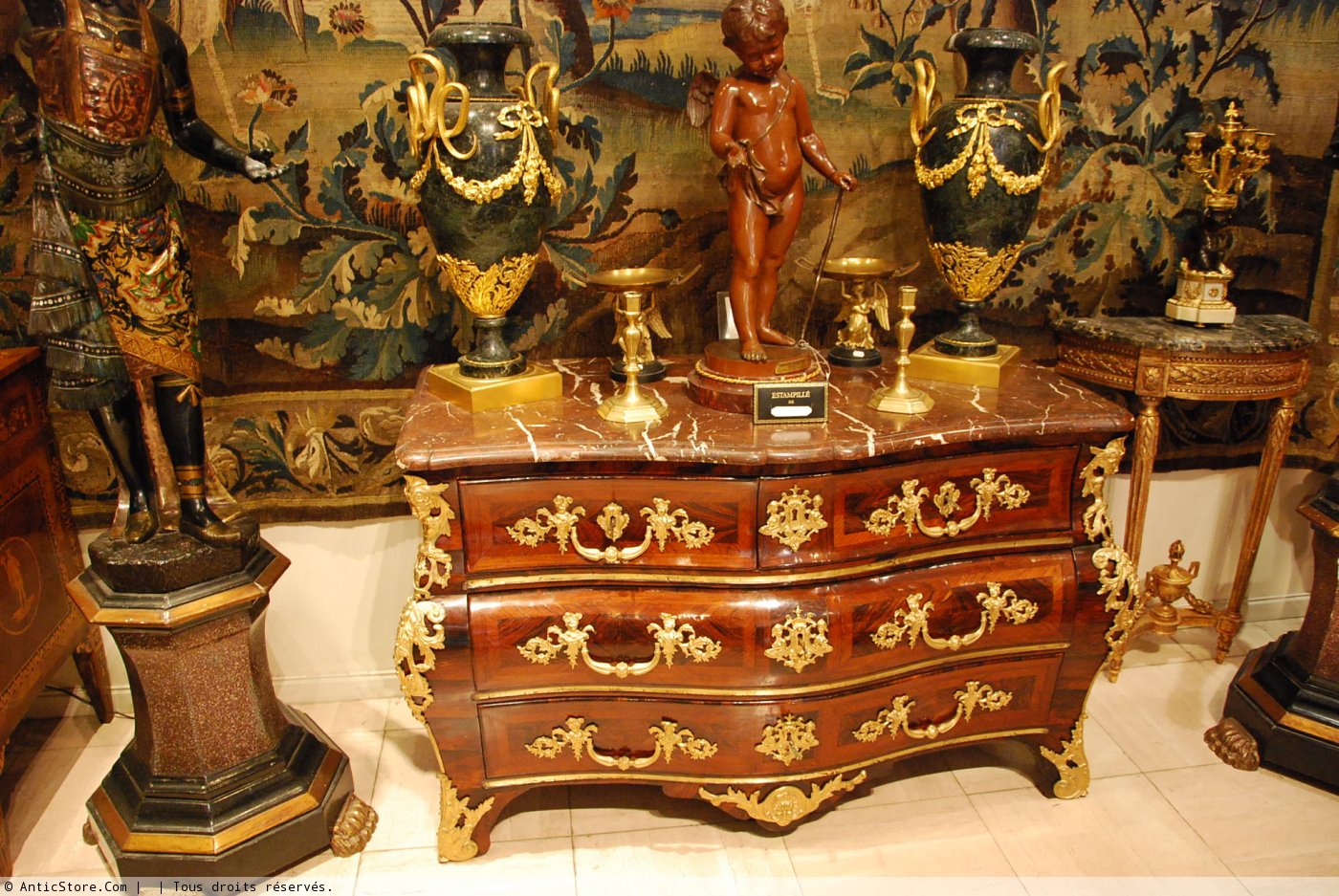 Commode de Mathieu Criaerd XVIIIe siècle N.35197
