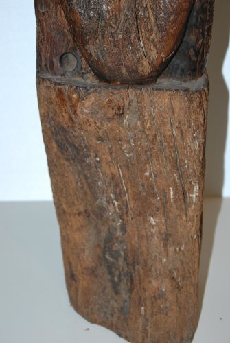 Antiquités - Deux corbeaux en chêne, XVIIe siècle