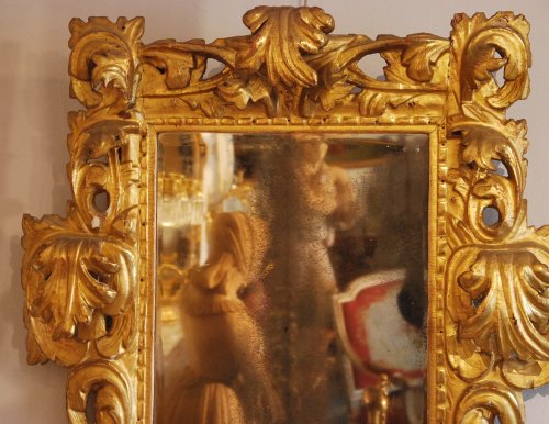 Miroir en bois doré début XVIIIe, travail Italien - Régence