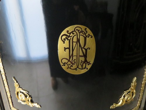 Antiquités - Paire d'encoignures en marqueterie de laiton et écaille brune époque Napoléon III