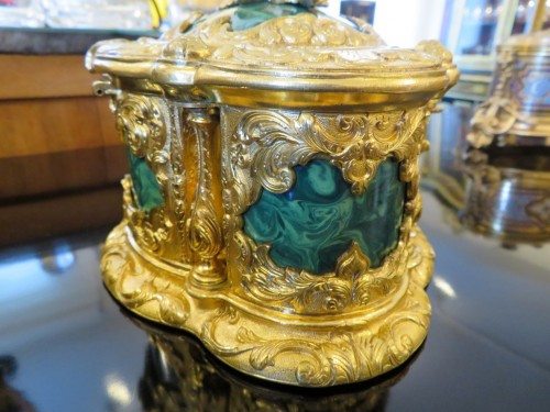 Napoléon III - Marquée ROUSSEL - Boite à bijoux en "trompe l'oeil" de malachite et bronze