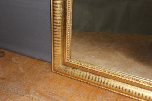 Louis-Philippe - Miroir d'époque Louis Philippe en stuc doré