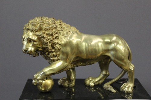 Horlogerie Pendule - Pendule Restauration au lion de Venise en marbre et bronze doré