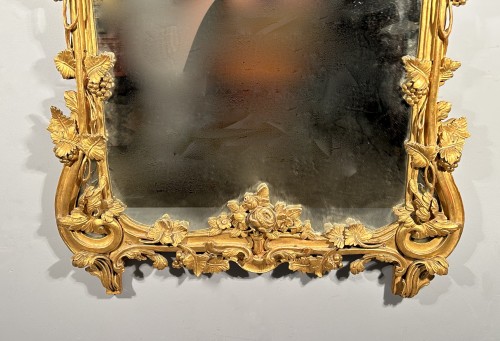 XVIIIe siècle - Miroir en bois doré, Provence époque Louis XV vers 1760