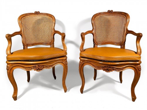Paire de fauteuils cabriolets attribuée à F.GENY, Lyon vers 1765