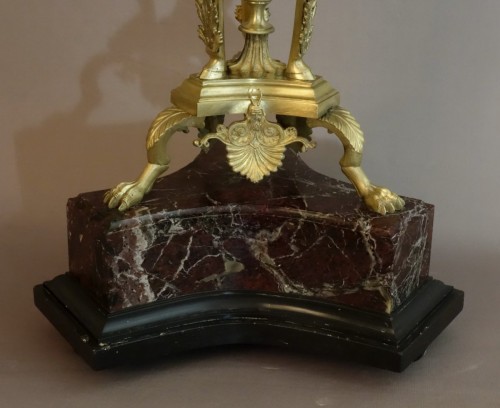 XIXe siècle - Lampe en Athénienne portant 3 lampes à huile, objet du Grand Tour XIXe