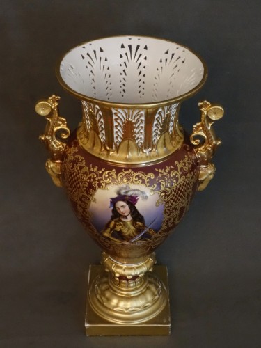 Paire d'importants vases en porcelaine de Paris 1835 - Antiquités Garnier