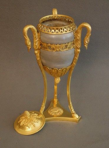 Paire de pots pourris Louis XVI vers 1780 - Objet de décoration Style Louis XVI