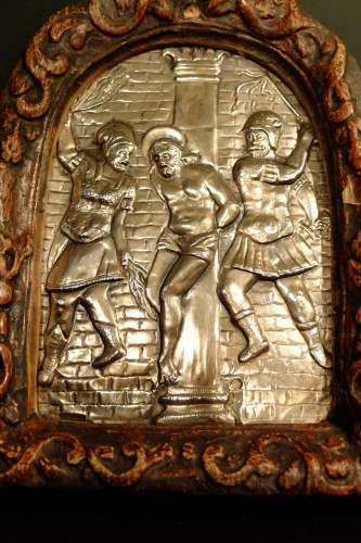 Plaque en argent massif représentant La Flagellation du Christ - Art sacré, objets religieux Style Louis XIV