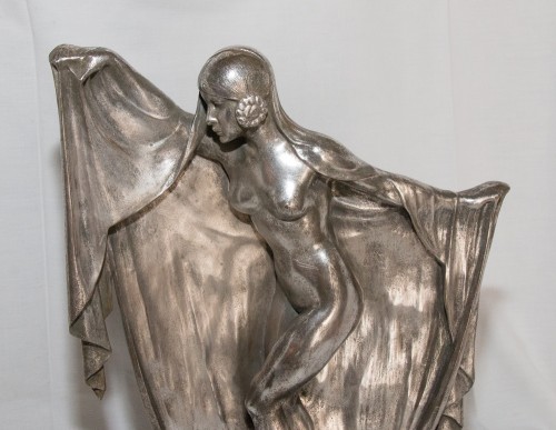 Armand Lemo 1881- 1936) - Danseuse nue en bronze argenté - Sculpture Style Art Déco