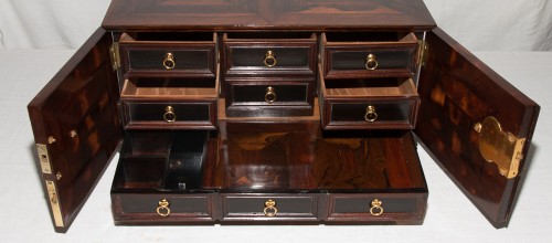 Cabinet de voyage Flamand du XVIIIe siècle - Mobilier Style 