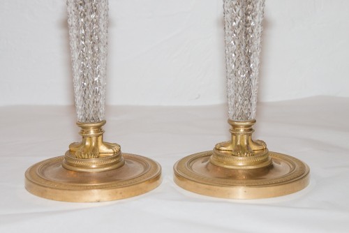 Paire de bougeoirs en cristal taillé et bronze doré d’époque Charles X - Galerie Lauretta