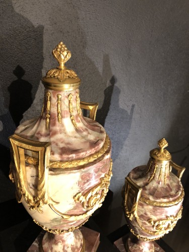 Paire d'urnes ornementales Néo-classique - Napoléon III