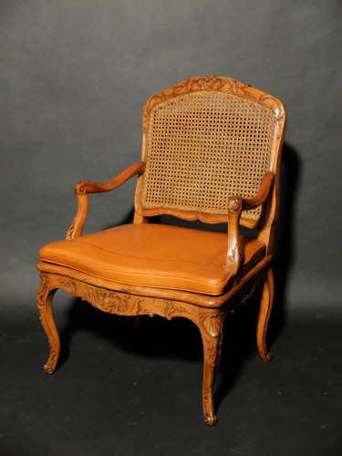 Paire de fauteuils cannés estampillés Drouilly - Antiquités Olivier Alberteau