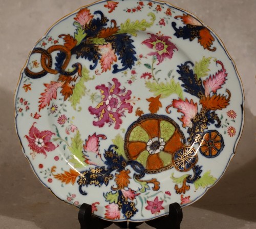Paire d'assiettes en porcelaine de la Cie des Indes décor à la feuille de tabac - Céramiques, Porcelaines Style 