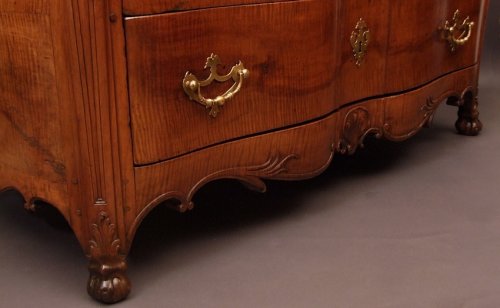 Commode malouine en bois ondé - XVIIIe siècle - Régence
