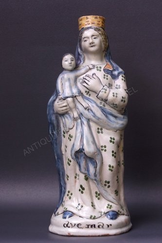 Vierge d'accouchée en faïence de Rennes