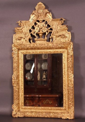 Miroir Louis XIV en bois doré, début XVIIIe siècle - Antiquités Philippe Glédel