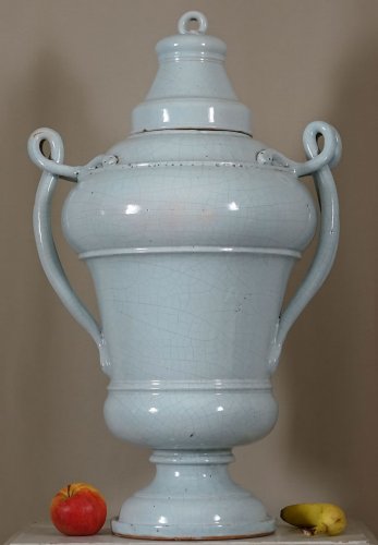 Louis XIV - Vase couvert d'apothicaire dit "pot de montre" aux serpents d'époque Louis XIV