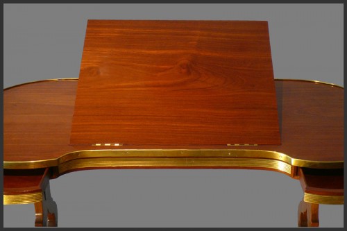 Mobilier Table & Guéridon - Table estampillée Simon Oeben- Epoque dernier tiers du XVIII° siècle
