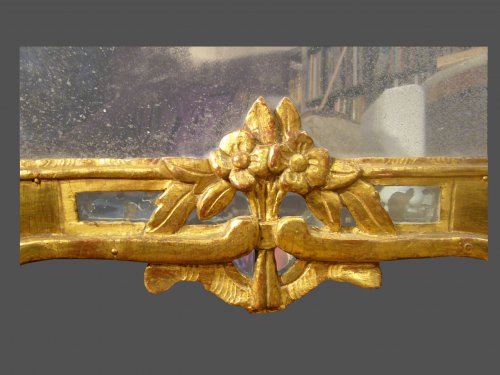 Miroir en bois sculpté et doré d'époque XVIIIe siècle - Antiquités Rigot et Fils