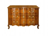 Commode arbalète d époque milieu du XVIIIème siècle