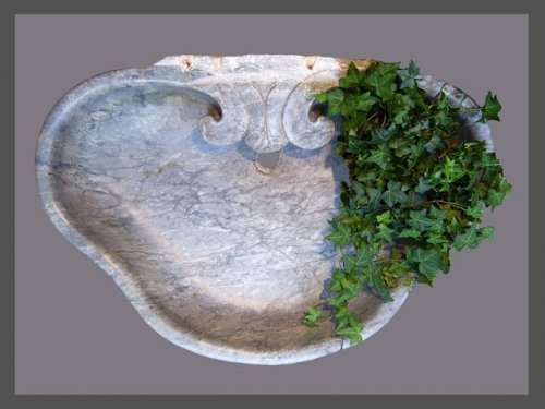 Antiquités - Fontaine en marbre d'époque Régence
