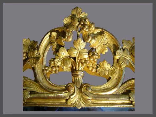Miroir provençal en bois doré d'époque Louis XV - Miroirs, Trumeaux Style Louis XV