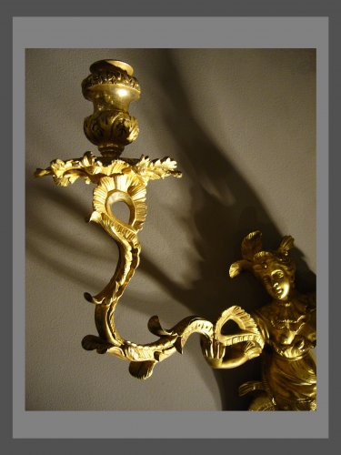 Paire d'appliques en bronze doré d'époque Régence - Antiquités Rigot et Fils
